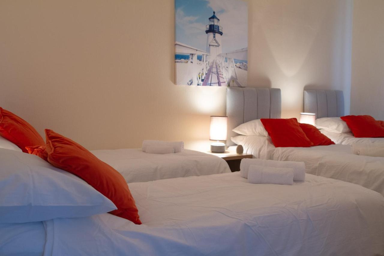 Apartamento Carvetii - Fox House - 1St Floor Flat Sleeps Up To 8 Dunfermline Exterior foto